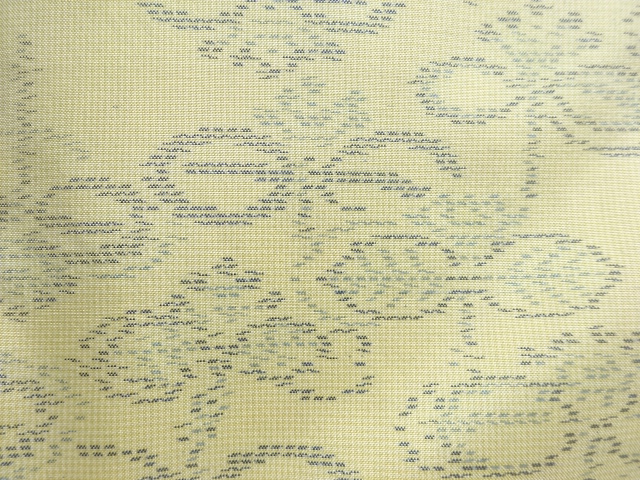 アンティーク　草葉模様織り出し本場大島紬着物